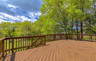 deck paint vs stain